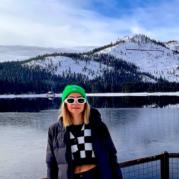 Meet your Posher, Sara - Picture 1 of 1